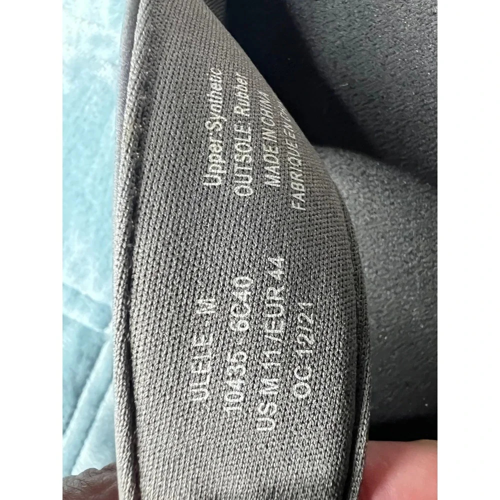 OluKai Ulele Mens Flip Flops Dark Shadow Black Sandals 10435-6C40 Size 11